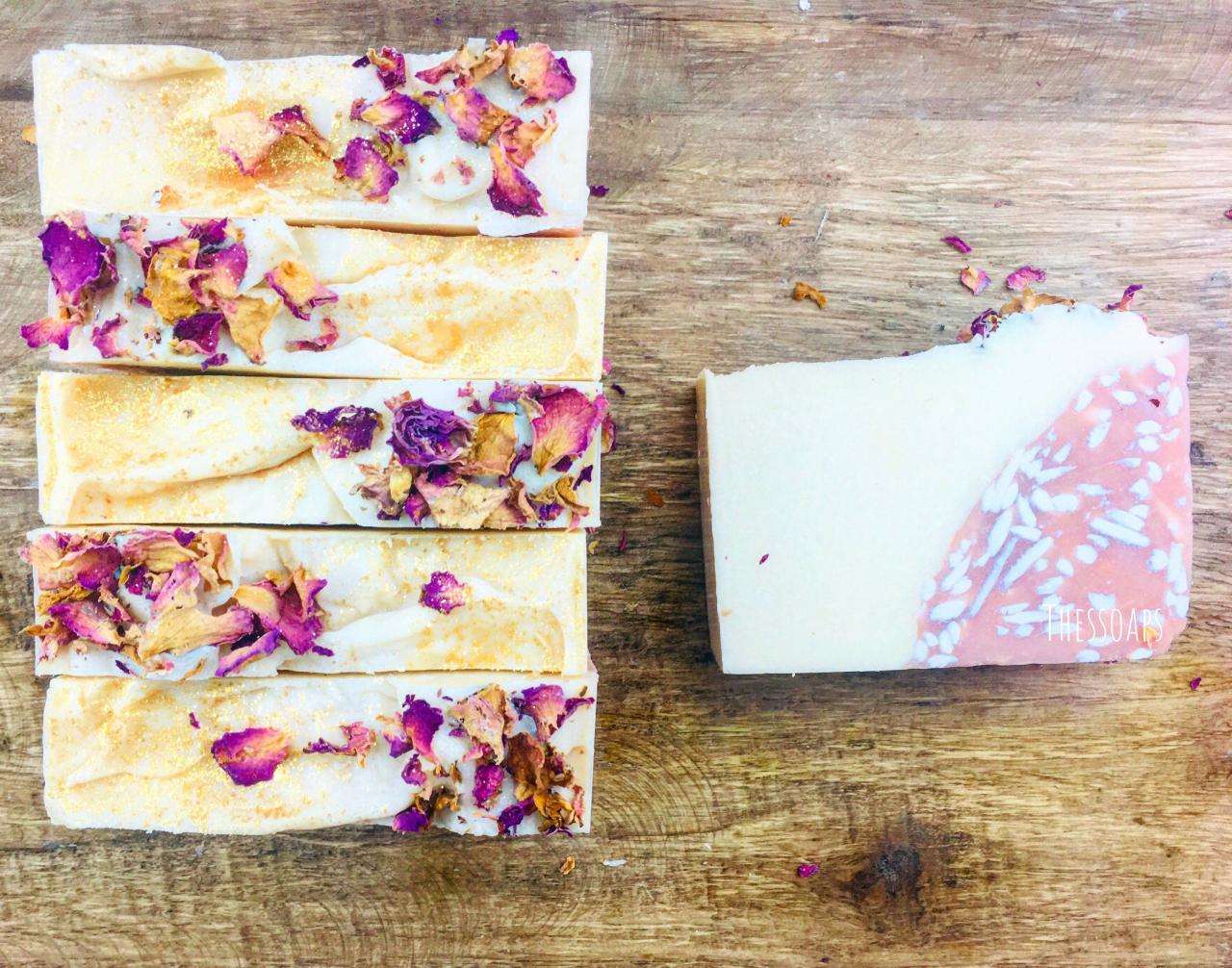 Shiny Rose Soap - Natural Soap Bar - Handmade Soap - Palm Soap - Vegan Soap - Moisturizing Soap.